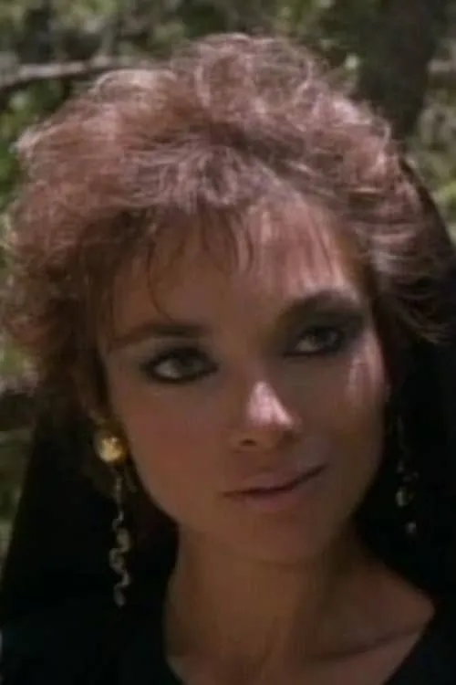 Hugh Jobling ha trabajado con Lamya Derval en 1 ocasiones