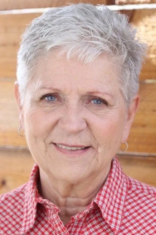 Lana Dieterich interpretando a Trudie