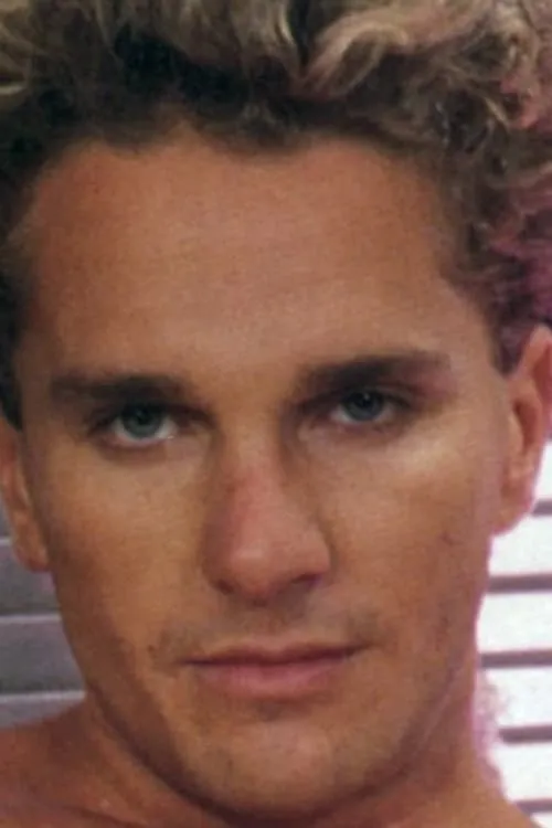 Lance Heywood interpretando a (Non-Sex)