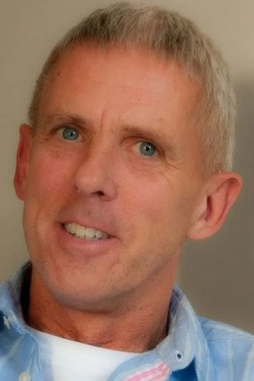 Michael Dobbs ha trabajado con Lance Price en 1 ocasiones