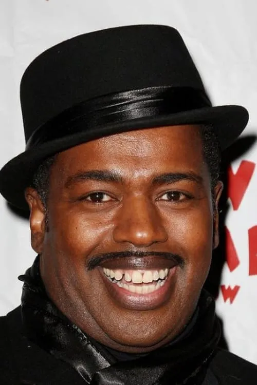 Lance Roberts interpretando a Dorm Security Don