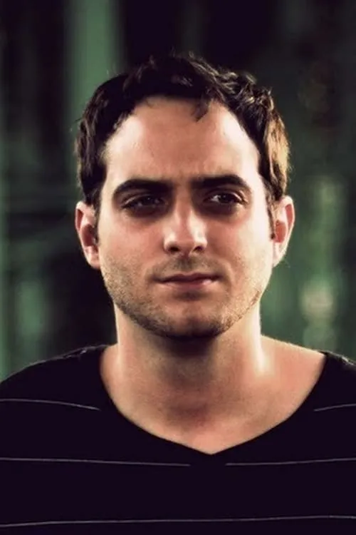 Simon Barrett ha trabajado con Lane Hughes en 3 ocasiones