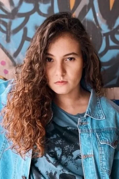 Farah Alves ha trabajado con Larasati Nugroho en 1 ocasiones