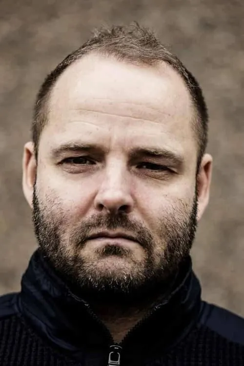 Lars Rasmussen — personaje: Træner