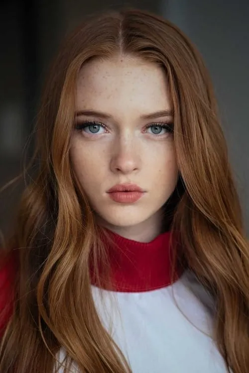 Gary Edward ha trabajado con Larsen Thompson en 1 ocasiones