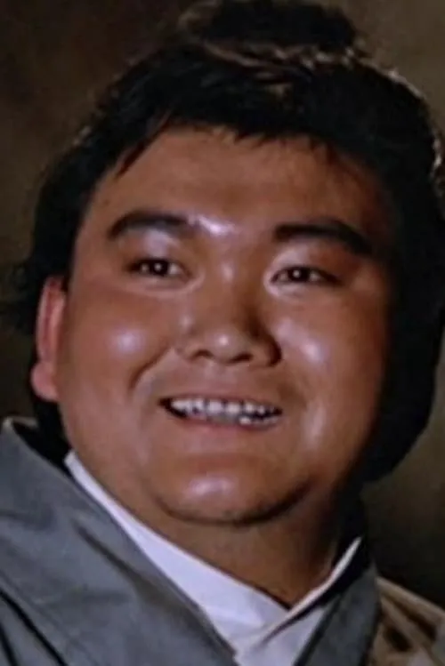 Lau Kwan interpretando a Ta Kuei-Tzu