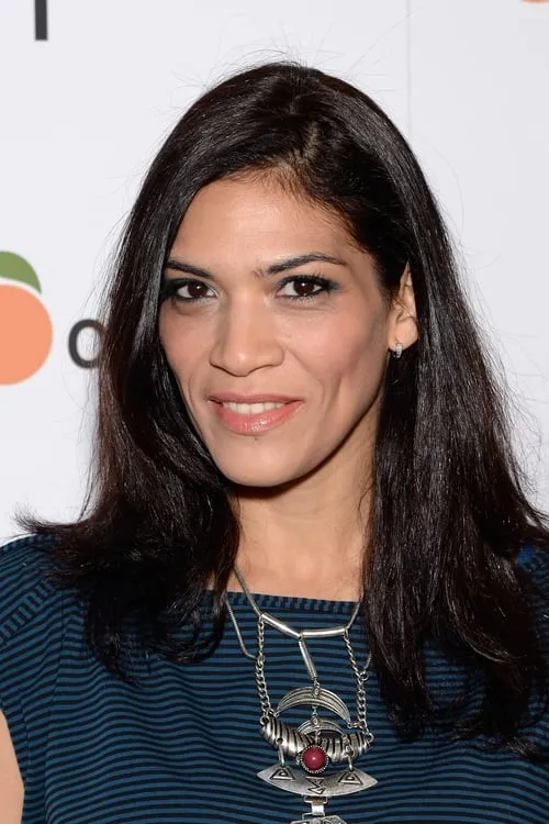 Laura Gómez interpretando a 