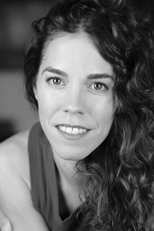 Laura Romero interpretando a Ana