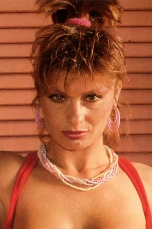 Laura Valérie interpretando a