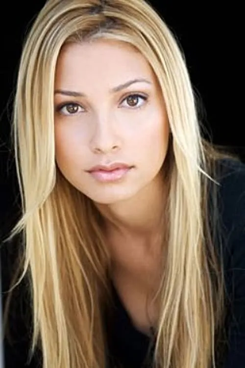 Gladys Khan ha trabajado con Lauren Marin en 1 ocasiones