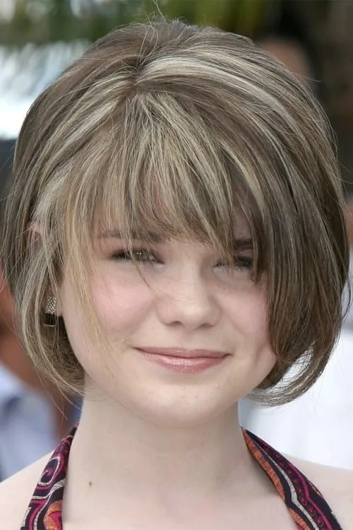 Lauren McKinney interpretando a Macy