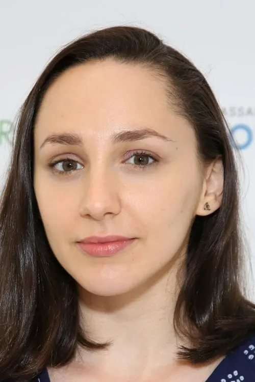 Lauren Patten interpretando a Dawkins