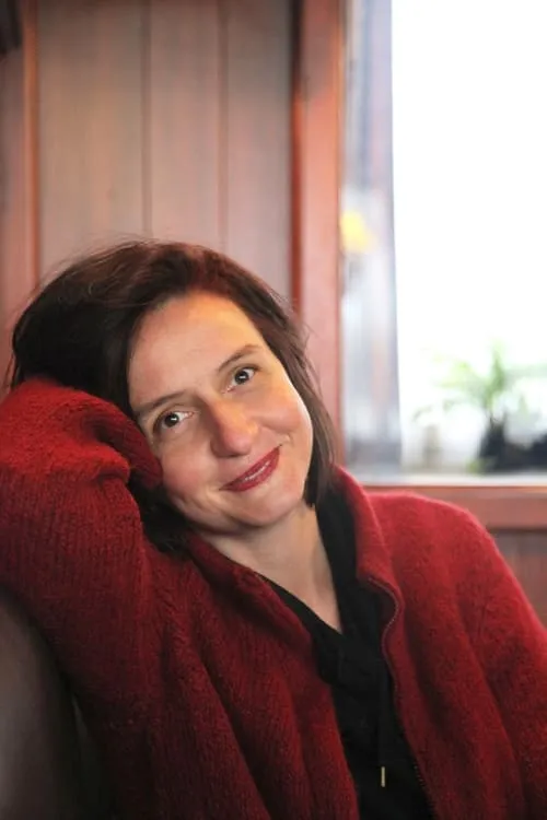 Laurence Vielle interpretando a Madame Violaine