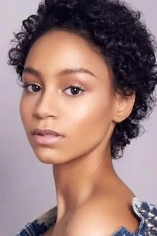 Laurissa Romain interpretando a Ngana