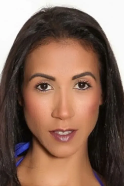 Leana Debrov interpretando a