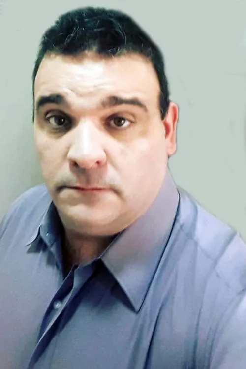 Leandro Orowitz interpretando a Mirna's customer