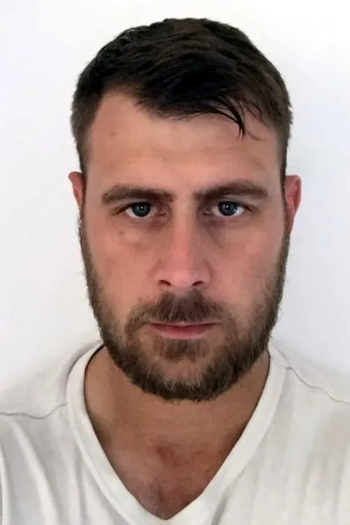 Luke Goddard ha trabajado con Lee Anthony Parnell en 1 ocasiones