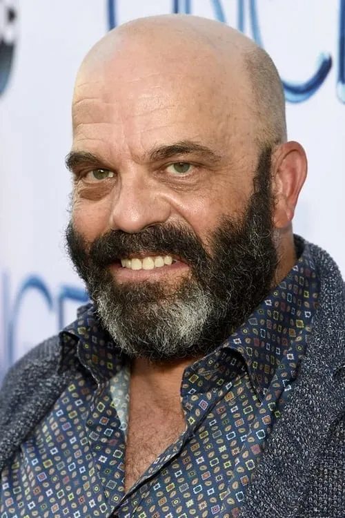 Lee Arenberg interpretando a Pintel