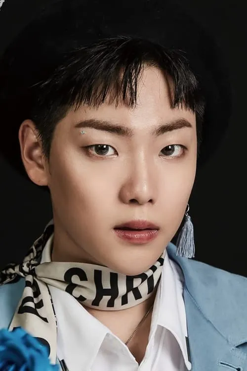 Lee Chang Yoon — personaje: Kim Tae Jun