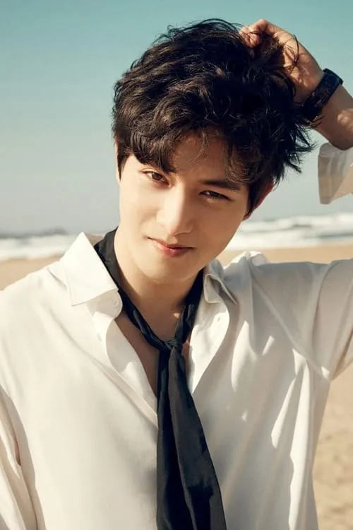Lee Jong-hyun — personaje: Collin Black