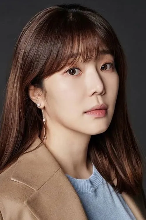 Lee Mun-jeong en su biografía y filmografía