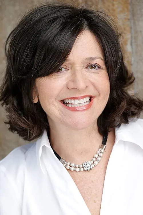 Courtney Jines ha trabajado con Lenora May en 1 ocasiones