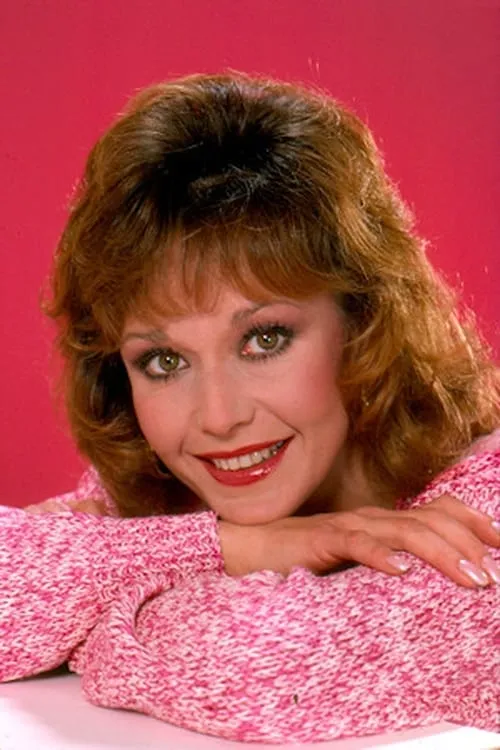 Lenore Kasdorf interpretando a Shirley Trump