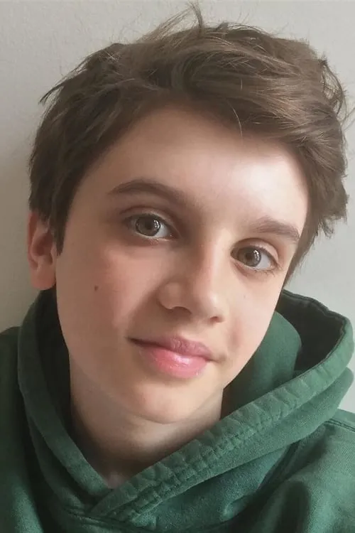 Léo Lorléac'h interpretando a Felix