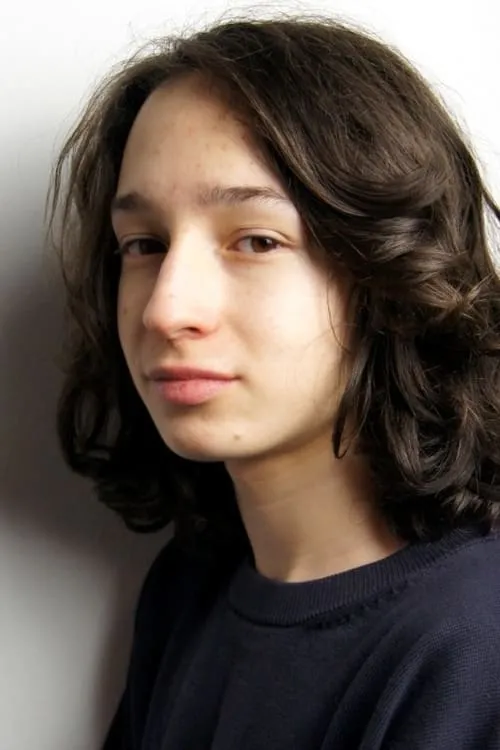 Leon Latan-Paszek — personaje: Self