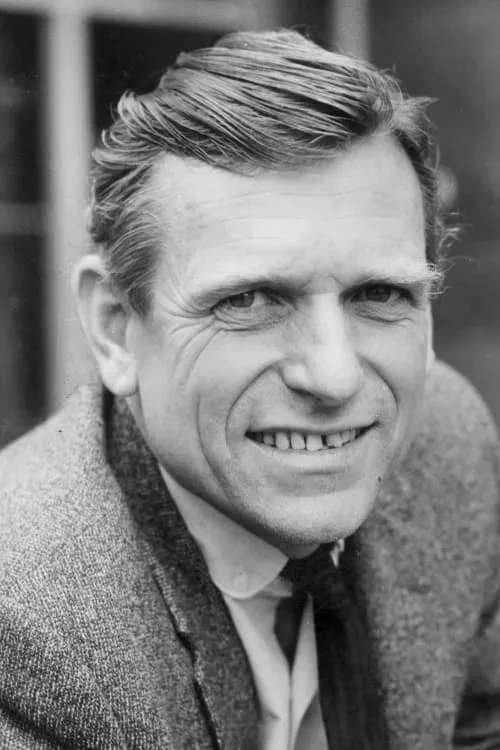 Leonard Teale — personaje: Charles Ogilvy