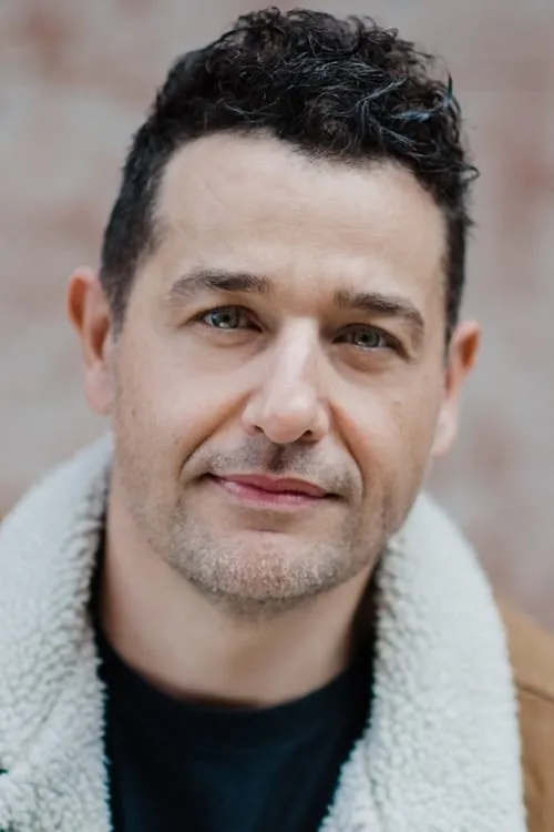 Jessica Falkholt ha trabajado con Les Chantery en 1 ocasiones