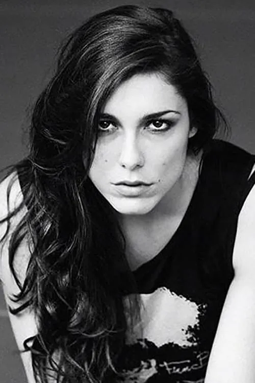 Leslie Carles — personaje: Tank