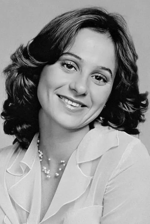 Leslie King interpretando a Sandy