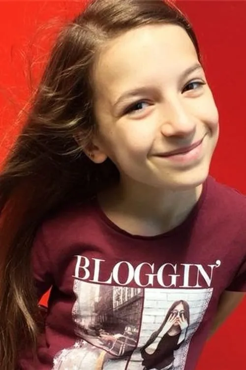 Lévanah Solomon interpretando a Petite Fille Banlieue