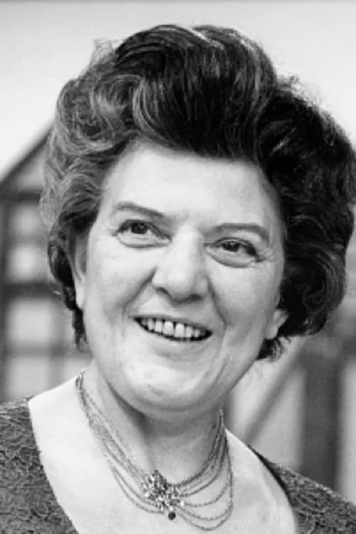 Lia Wöhr — personaje: Gastgeberin