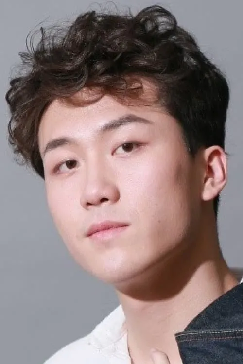 Liang Guodong — personaje: Zhou Yilin