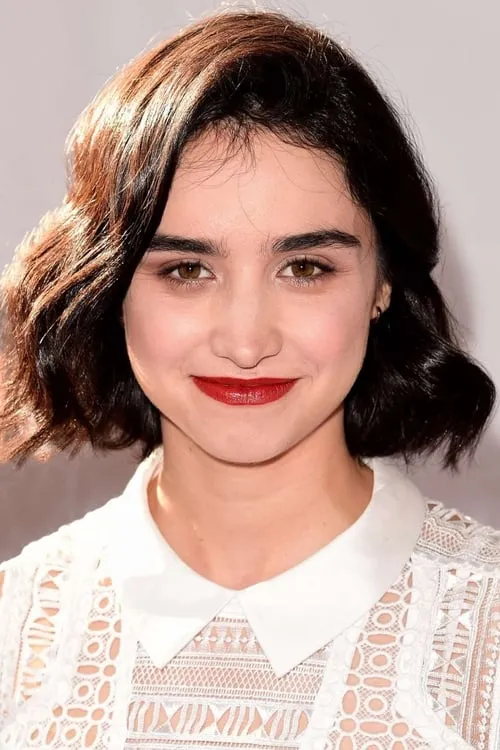 Libe Barer interpretando a Mindy