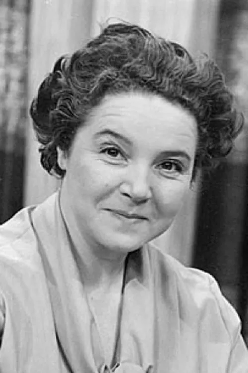 Liesel Christ interpretando a Babette Dummbach