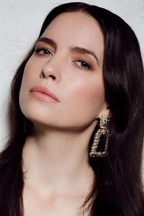 Liisi Koikson interpretando a Anna Rõuk