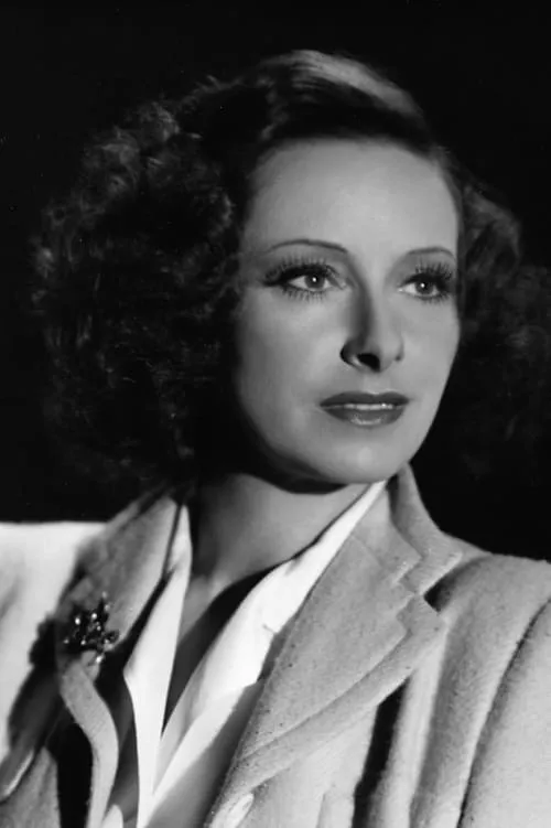 Lili Muráti interpretando a Várkonyi Zsuzsa