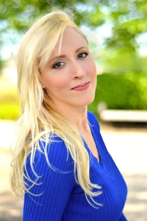 Lillian Lamour interpretando a Shane