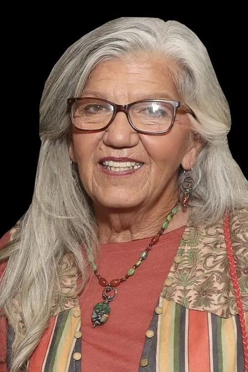 Linda May interpretando a Linda