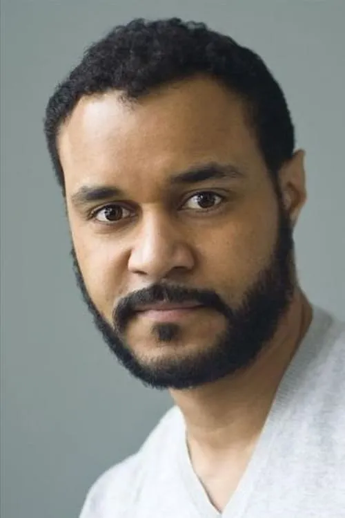 Lindsay Owen Pierre interpretando a Malcom X