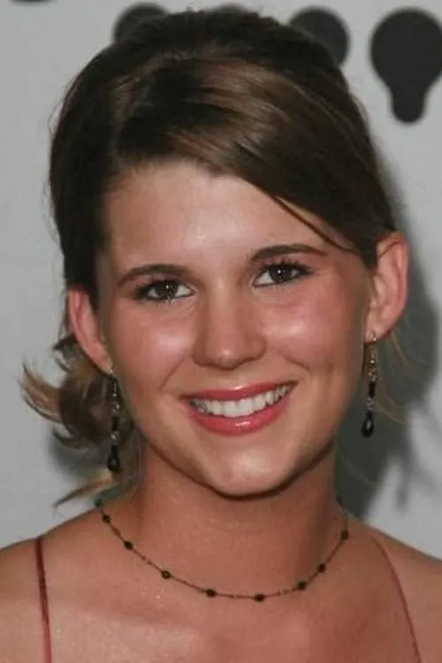 Lindze Letherman interpretando a Miss 9 yrs. old