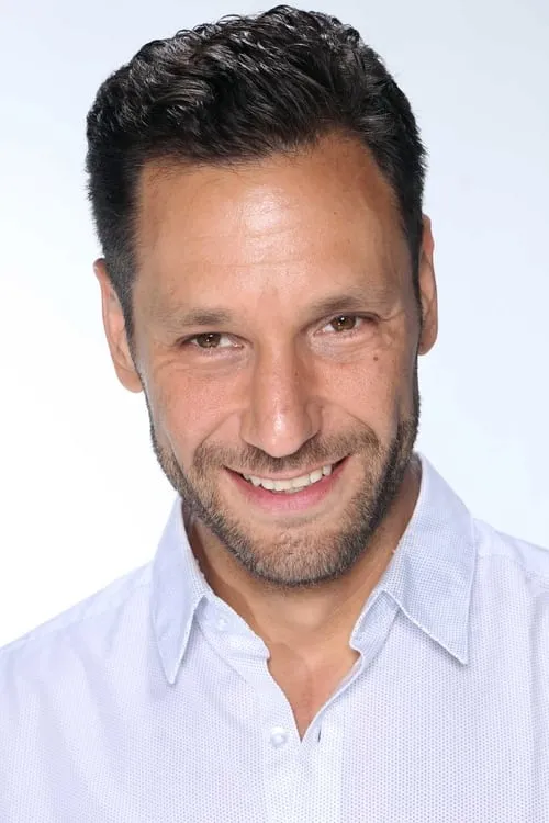 Louise Saignes ha trabajado con Lionel Ruziewicz en 1 ocasiones