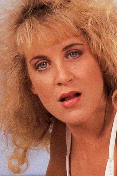 Lacey Legends ha trabajado con Lisa Chest en 1 ocasiones