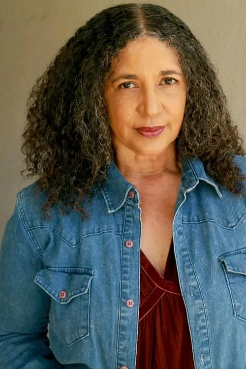 Katherine Castro ha trabajado con Lisa Dewitt en 1 ocasiones