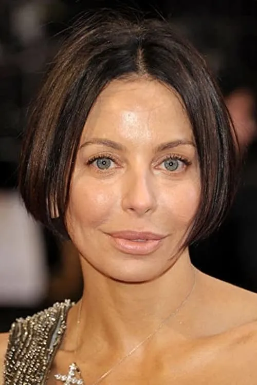 Lisa Maria Falcone interpretando a