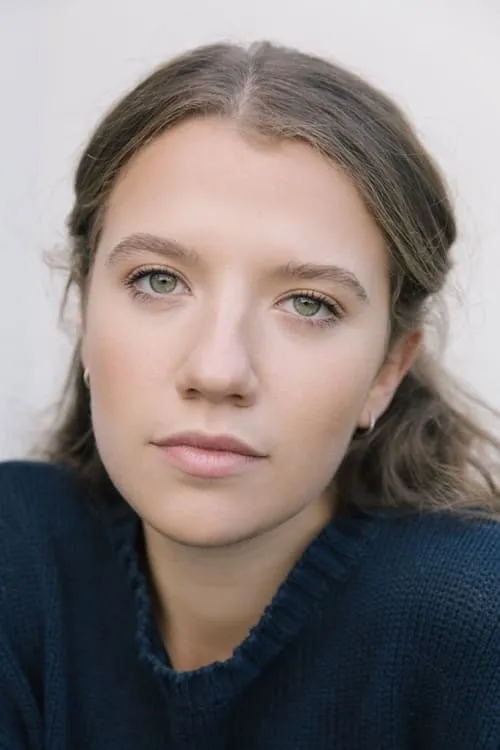 Oliver Asante ha trabajado con Lizzie Connick en 1 ocasiones