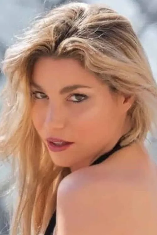 Lola Marois-Bigard interpretando a Doris